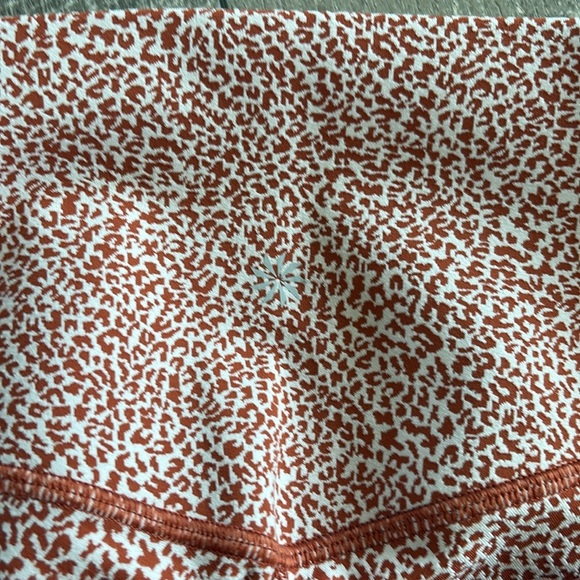 Athleta Salutation Stash Pocket Textured 7/8 High-Rise Orange Leggings Small - Picture 3 of 7